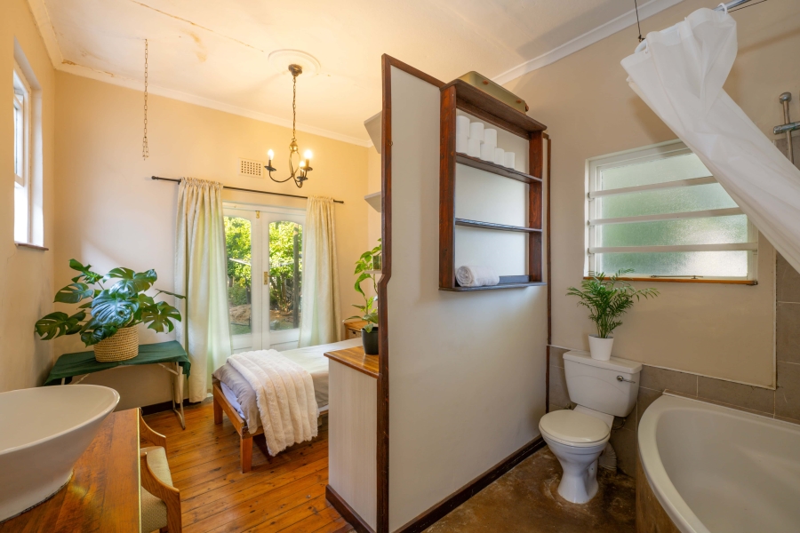 5 Bedroom Property for Sale in Langerug Western Cape